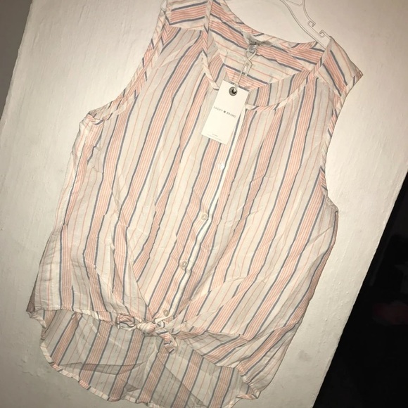 Lucky Brand Blouse size small and large - Picture 1 of 3
